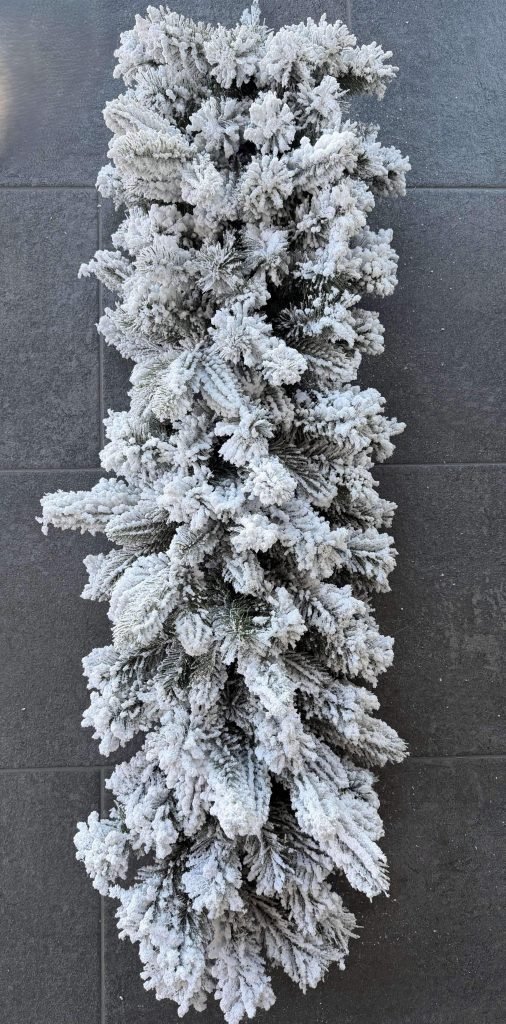 Girlanda świąteczna Bahama Śnieżona 100 cm LED – PE + PVC